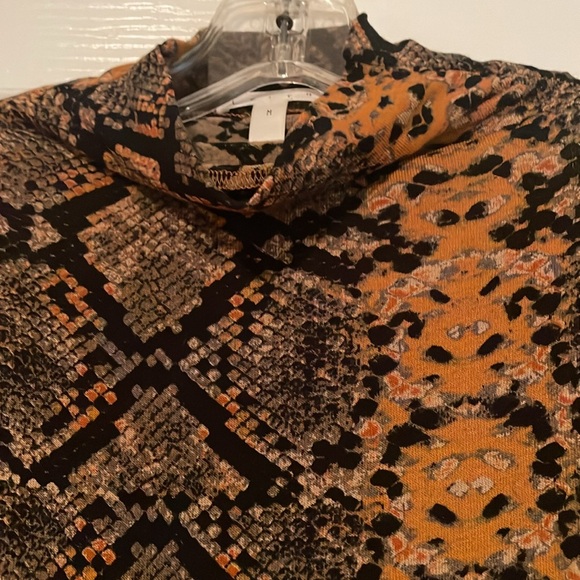 Leith Python Print Mock Turtle M - Picture 4 of 7